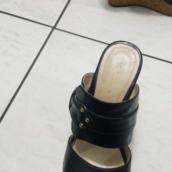 Sandal - Picture 2 of 2